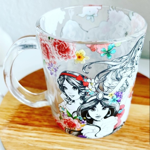 Disney Princesses Animators Clear Glass Mug – 17.5 oz - Picture 4 of 13